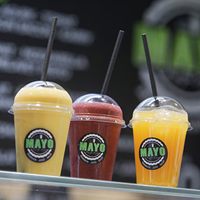 Tre juice og smoothie varianter fra juicebaren Mayo i VestsjællandsCentret.